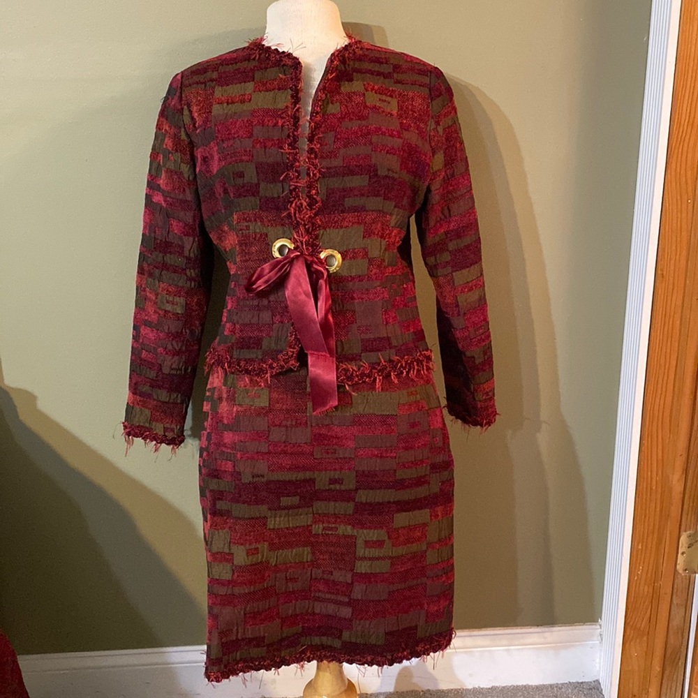 Gorgeous 3 piece suit like new